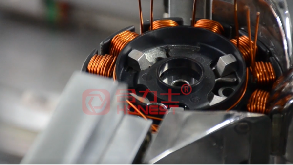 不同產(chǎn)能需求的電機(jī)如何選配自動(dòng)繞線機(jī)？