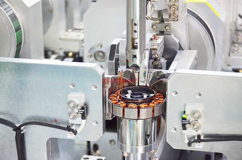 電機(jī)自動繞線機(jī)3