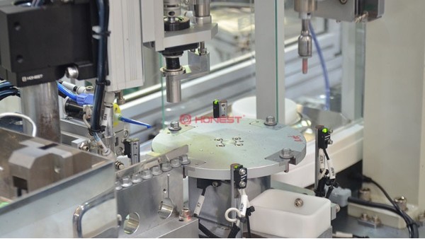 馬達行業(yè)向全自動化轉(zhuǎn)型：揭秘馬達全自動化組裝線的應用和優(yōu)勢