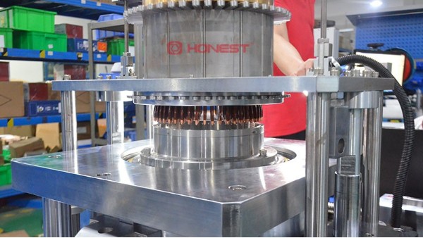 扁線電機X-pin繞組技術(shù)探索與應用