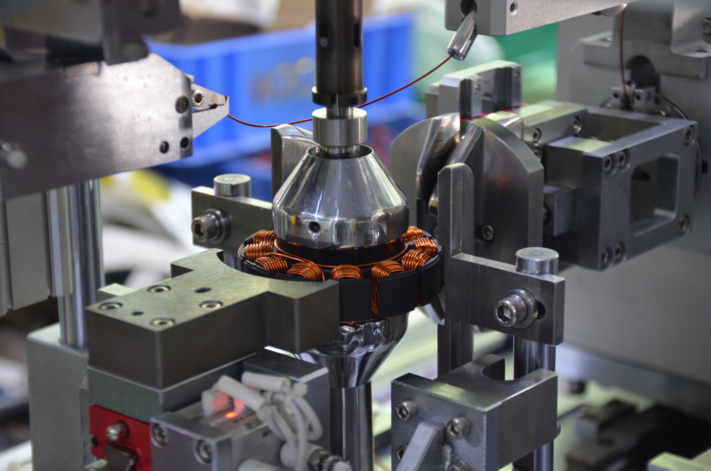 內(nèi)定子繞線機