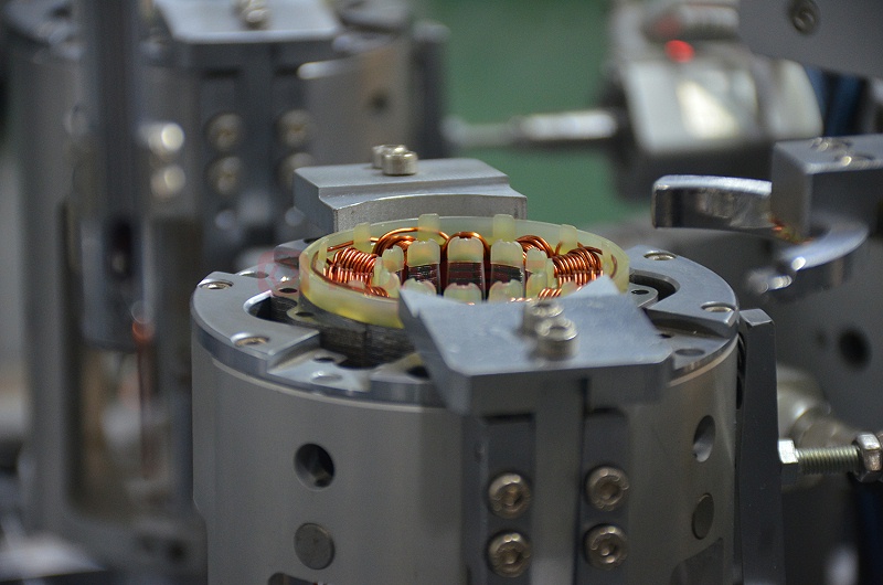 定子內(nèi)繞繞線