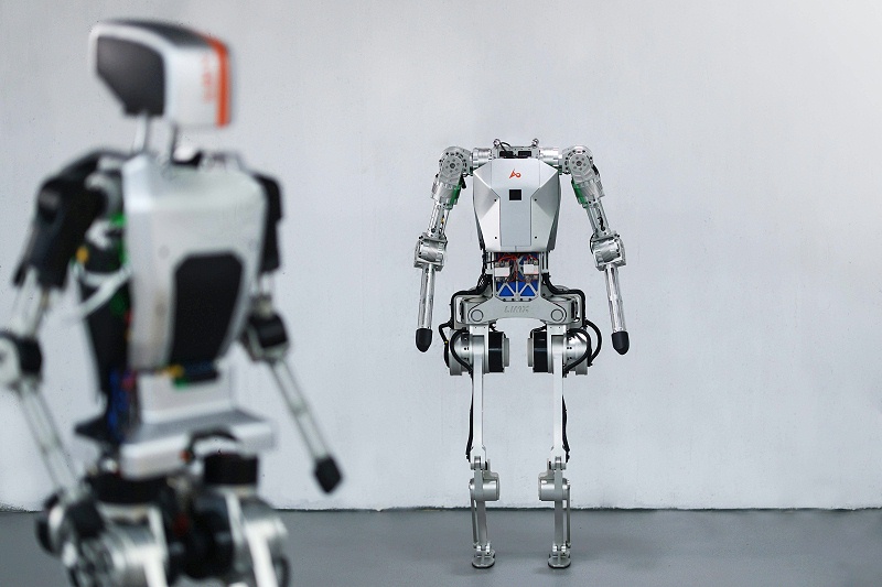 人形機(jī)器人